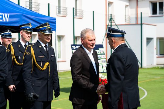 75-lecie OSP Gulin oraz przekazanie nowego samochodu ratowniczo- gaśniczego (zdjęcia)