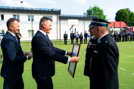 75-lecie OSP Gulin oraz przekazanie nowego samochodu ratowniczo- gaśniczego (zdjęcia)