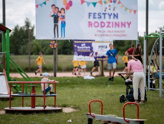Festyn rodziny w PSP w Dąbrówce Podłężnej im Orła Białego (zdjęcia)