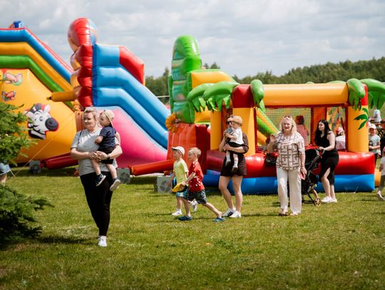 Festyn rodziny w PSP w Dąbrówce Podłężnej im Orła Białego (zdjęcia)
