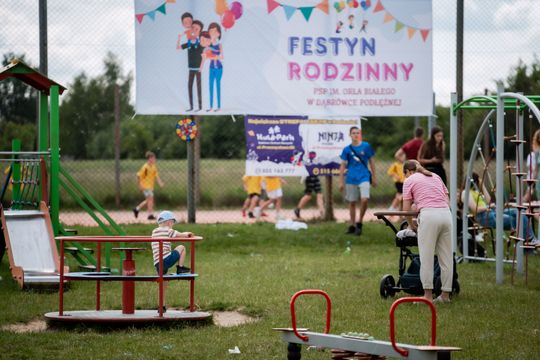 Festyn rodziny w PSP w Dąbrówce Podłężnej im Orła Białego (zdjęcia)