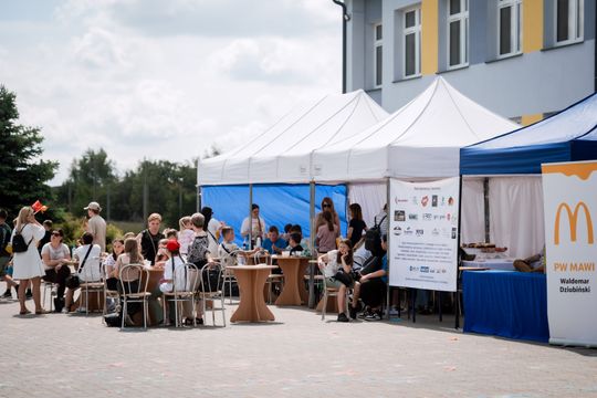 Festyn rodziny w PSP w Dąbrówce Podłężnej im Orła Białego (zdjęcia)