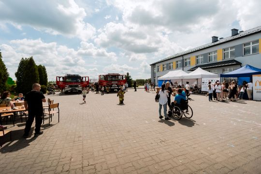 Festyn rodziny w PSP w Dąbrówce Podłężnej im Orła Białego (zdjęcia)
