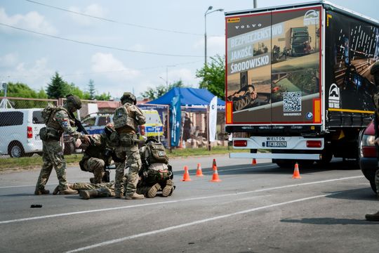 Piknik bezpieczeństwa w Automobilklubie (zdjęcia)