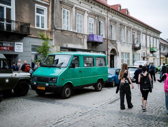 Otwarcie Muzeum Motoryzacji, Służb Mundurowych i Techniki Użytkowej w Radomiu (zdjęcia)