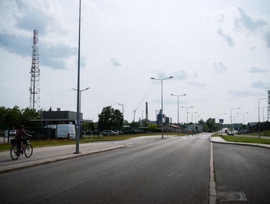 Wyburzanie komina RADPEC południe (zdjęcia)