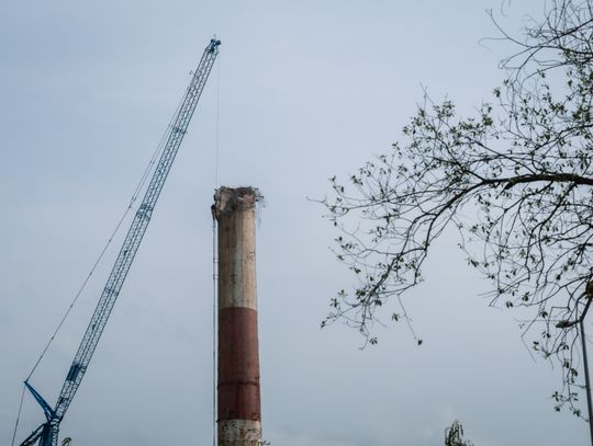 Wyburzanie komina RADPEC południe (zdjęcia)