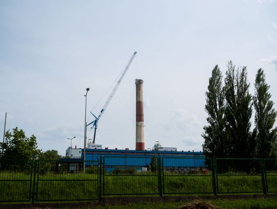 Wyburzanie komina RADPEC południe (zdjęcia)