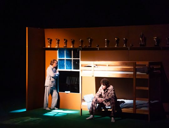 Próba medialna spektaklu "Śmierć komiwojażera" w reżyserii Radosława Rychcika (zdjęcia)