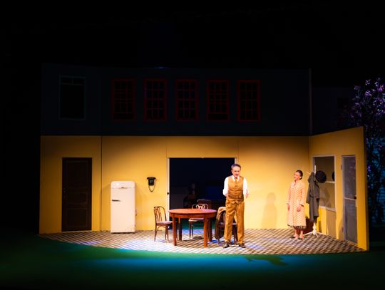 Próba medialna spektaklu "Śmierć komiwojażera" w reżyserii Radosława Rychcika (zdjęcia)