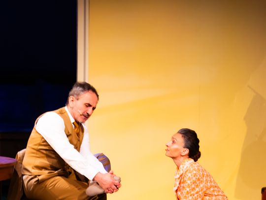 Próba medialna spektaklu "Śmierć komiwojażera" w reżyserii Radosława Rychcika (zdjęcia)