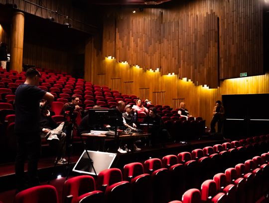 Próba medialna spektaklu "Śmierć komiwojażera" w reżyserii Radosława Rychcika (zdjęcia)