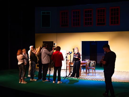 Próba medialna spektaklu "Śmierć komiwojażera" w reżyserii Radosława Rychcika (zdjęcia)