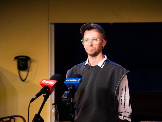 Próba medialna spektaklu "Śmierć komiwojażera" w reżyserii Radosława Rychcika (zdjęcia)