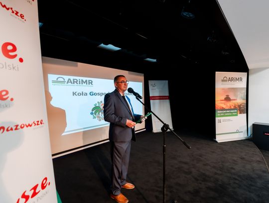 Wręczenie czeków dla Kół Gospodyń Wiejskich (zdjęcia)