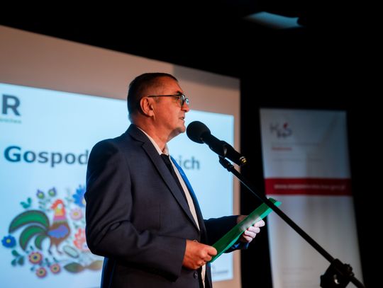 Wręczenie czeków dla Kół Gospodyń Wiejskich (zdjęcia)