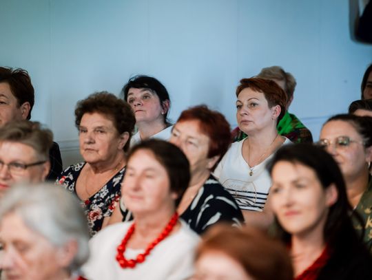 Wręczenie czeków dla Kół Gospodyń Wiejskich (zdjęcia)