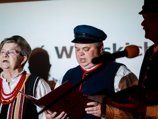 Wręczenie czeków dla Kół Gospodyń Wiejskich (zdjęcia)