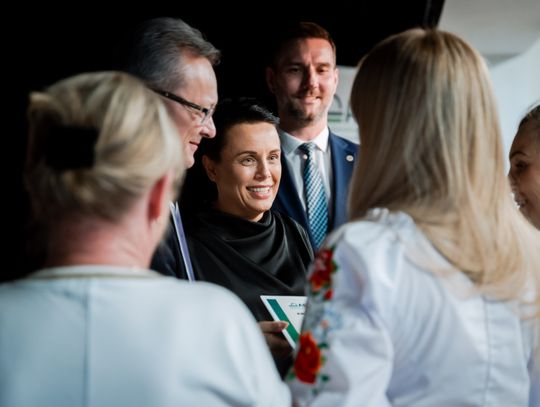 Wręczenie czeków dla Kół Gospodyń Wiejskich (zdjęcia)