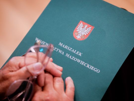 Wręczenie czeków dla Kół Gospodyń Wiejskich (zdjęcia)