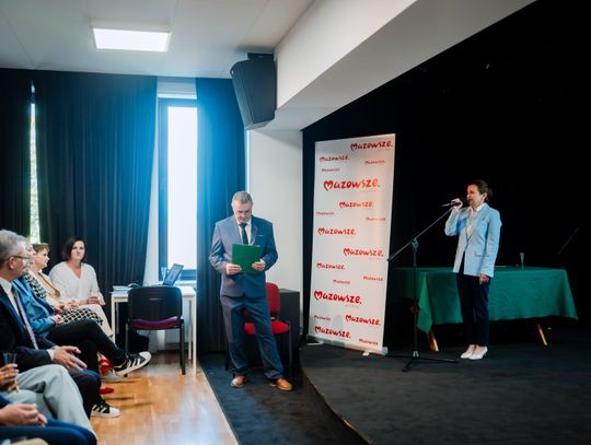 Wręczenie czeków dla Kół Gospodyń Wiejskich (zdjęcia)