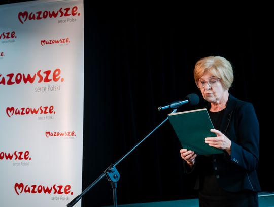 Wręczenie czeków dla Kół Gospodyń Wiejskich (zdjęcia)