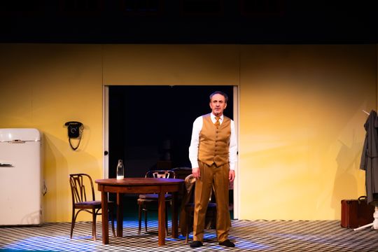 Próba medialna spektaklu "Śmierć komiwojażera" w reżyserii Radosława Rychcika (zdjęcia)