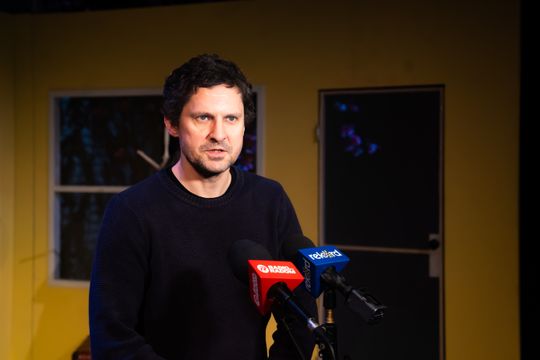 Próba medialna spektaklu "Śmierć komiwojażera" w reżyserii Radosława Rychcika (zdjęcia)