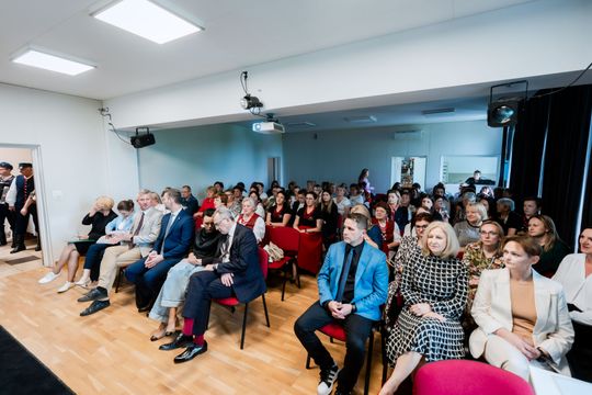 Wręczenie czeków dla Kół Gospodyń Wiejskich (zdjęcia)