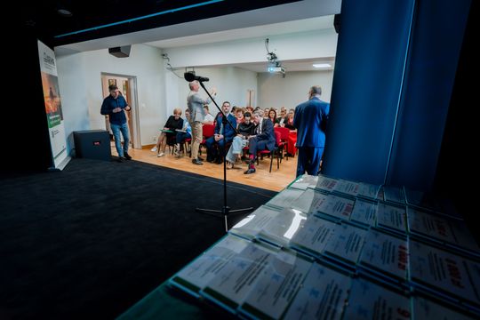 Wręczenie czeków dla Kół Gospodyń Wiejskich (zdjęcia)