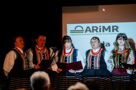 Wręczenie czeków dla Kół Gospodyń Wiejskich (zdjęcia)