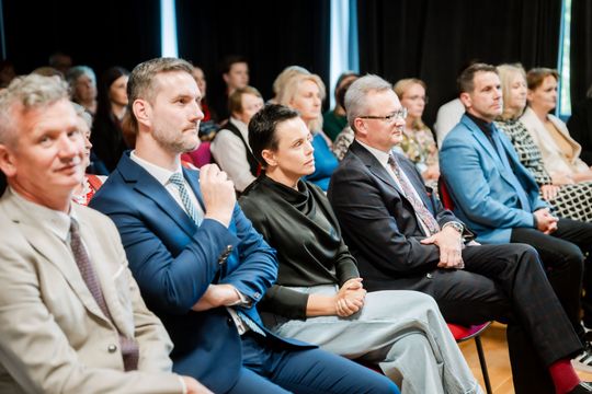 Wręczenie czeków dla Kół Gospodyń Wiejskich (zdjęcia)