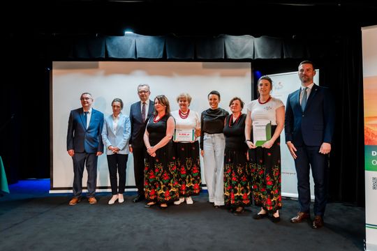Wręczenie czeków dla Kół Gospodyń Wiejskich (zdjęcia)