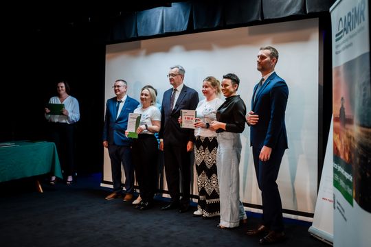 Wręczenie czeków dla Kół Gospodyń Wiejskich (zdjęcia)