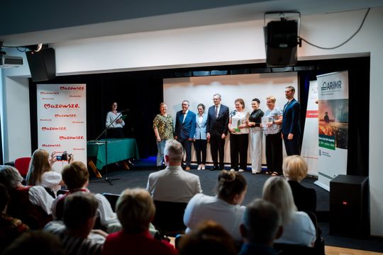 Wręczenie czeków dla Kół Gospodyń Wiejskich (zdjęcia)