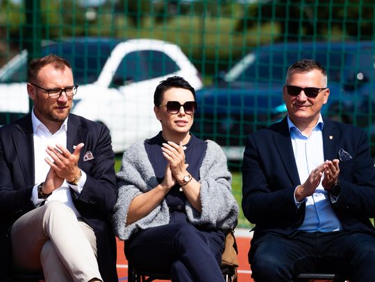 Uroczyste otwarcie boiska przy PSP w Jedlance (zdjęcia)