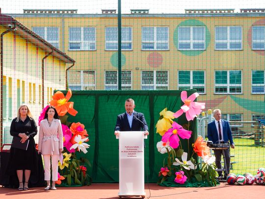 Uroczyste otwarcie boiska przy PSP w Jedlance (zdjęcia)