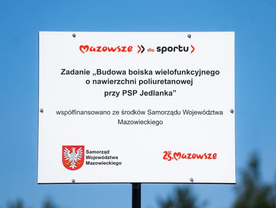 Uroczyste otwarcie boiska przy PSP w Jedlance (zdjęcia)