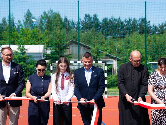 Uroczyste otwarcie boiska przy PSP w Jedlance (zdjęcia)