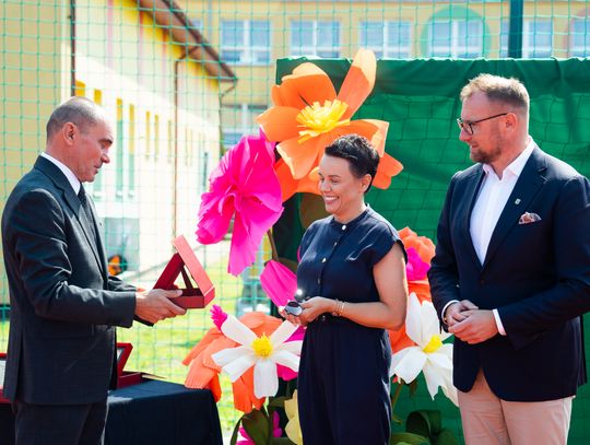 Uroczyste otwarcie boiska przy PSP w Jedlance (zdjęcia)