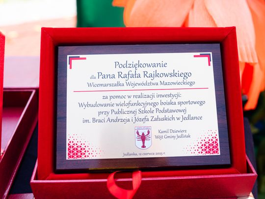 Uroczyste otwarcie boiska przy PSP w Jedlance (zdjęcia)