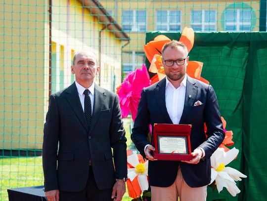 Uroczyste otwarcie boiska przy PSP w Jedlance (zdjęcia)