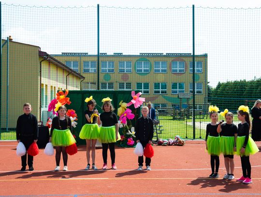 Uroczyste otwarcie boiska przy PSP w Jedlance (zdjęcia)