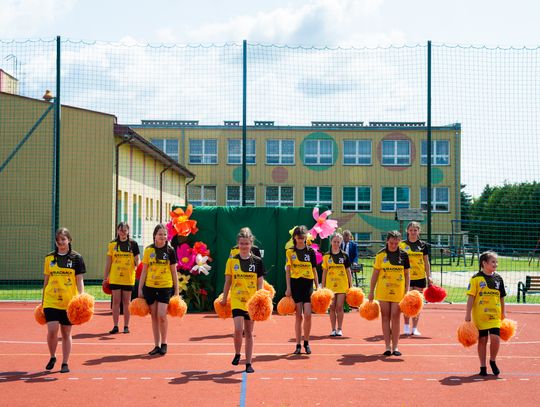 Uroczyste otwarcie boiska przy PSP w Jedlance (zdjęcia)