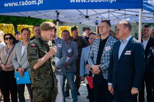 "Bezpieczny Radom 2025" - ćwiczenia obronne na placu Corazziego (zdjęcia)