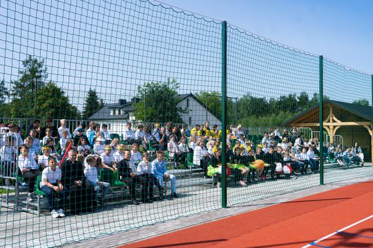 Uroczyste otwarcie boiska przy PSP w Jedlance (zdjęcia)