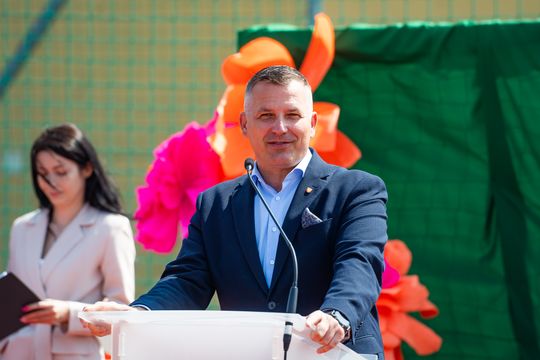 Uroczyste otwarcie boiska przy PSP w Jedlance (zdjęcia)