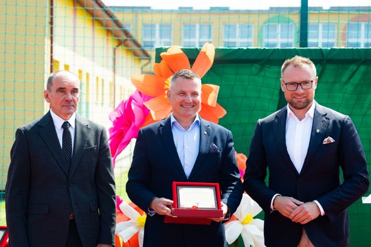 Uroczyste otwarcie boiska przy PSP w Jedlance (zdjęcia)