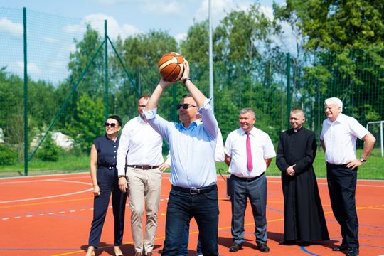 Uroczyste otwarcie boiska przy PSP w Jedlance (zdjęcia)