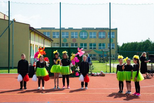 Uroczyste otwarcie boiska przy PSP w Jedlance (zdjęcia)